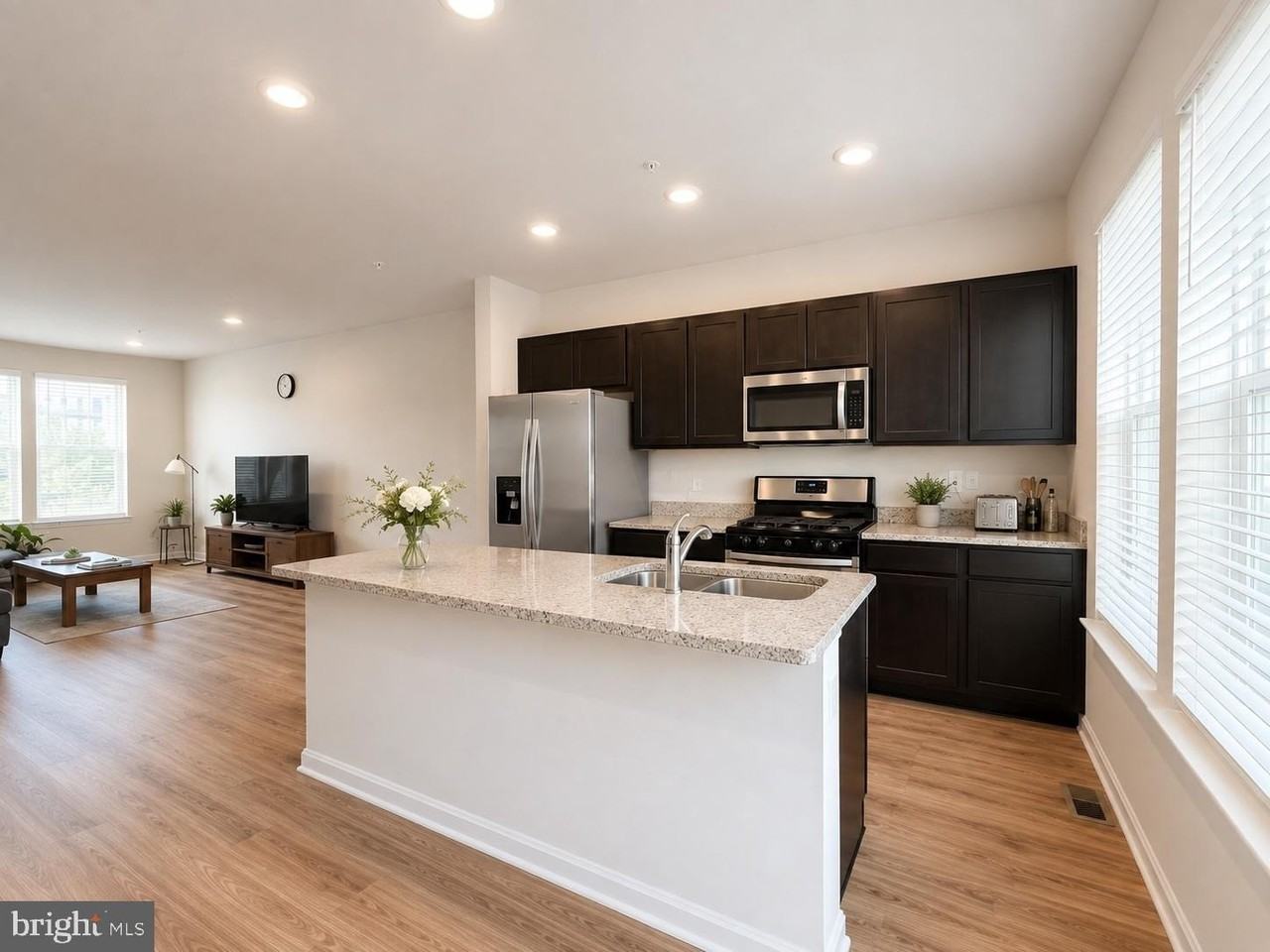 1221 Apollo Dr - Photo 5 of 18