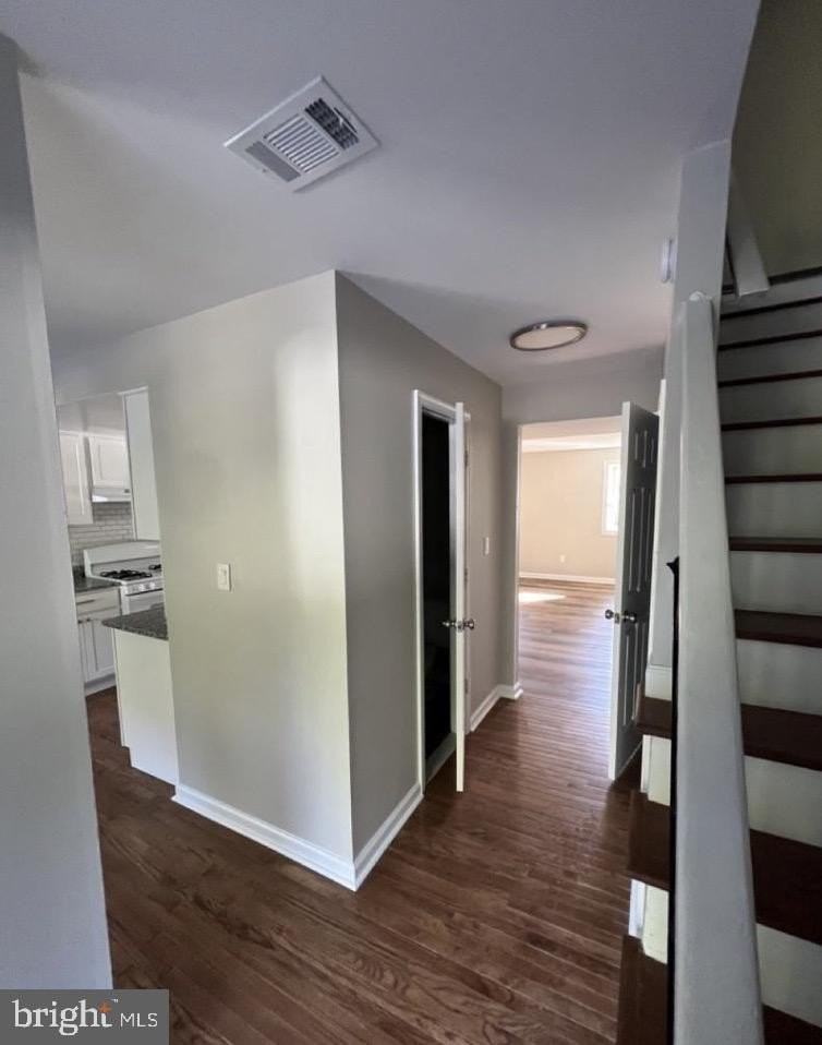 5748 Yellowrose Ct - Photo 6 of 20
