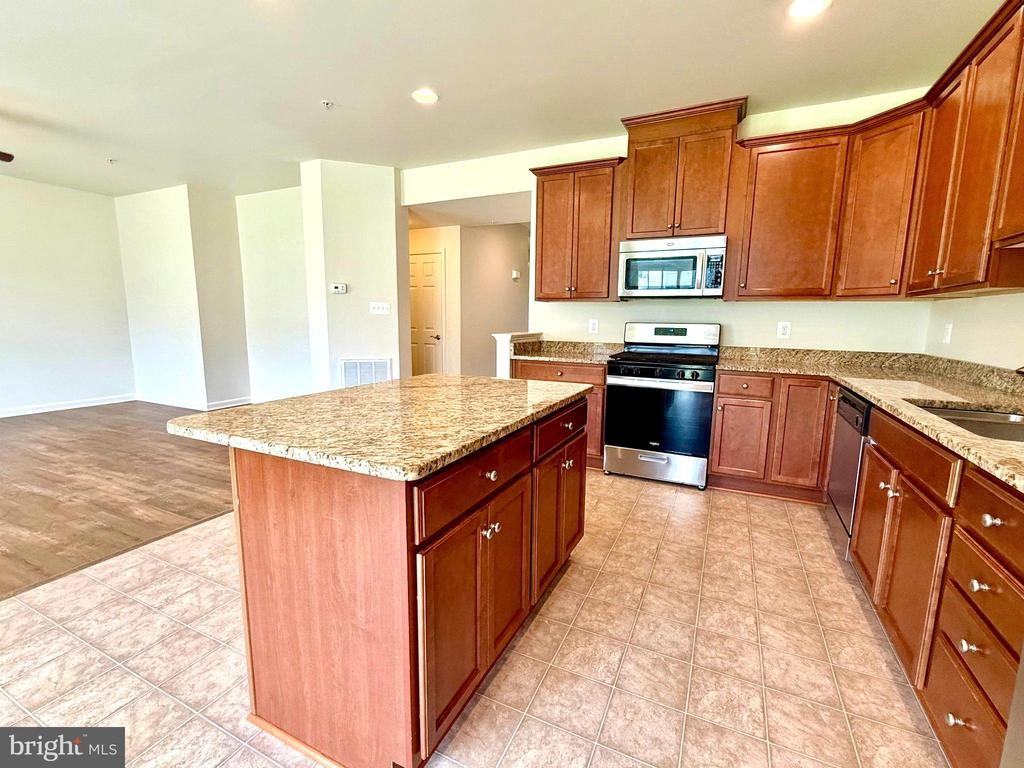 44517 Gray Wolf St - Photo 4 of 22