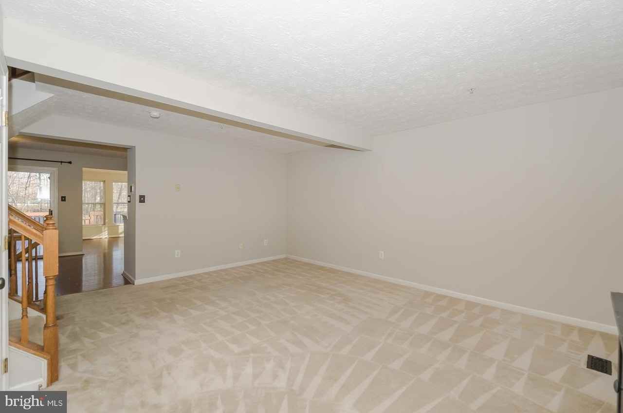 8731 Castlerock Ct - Photo 7 of 38