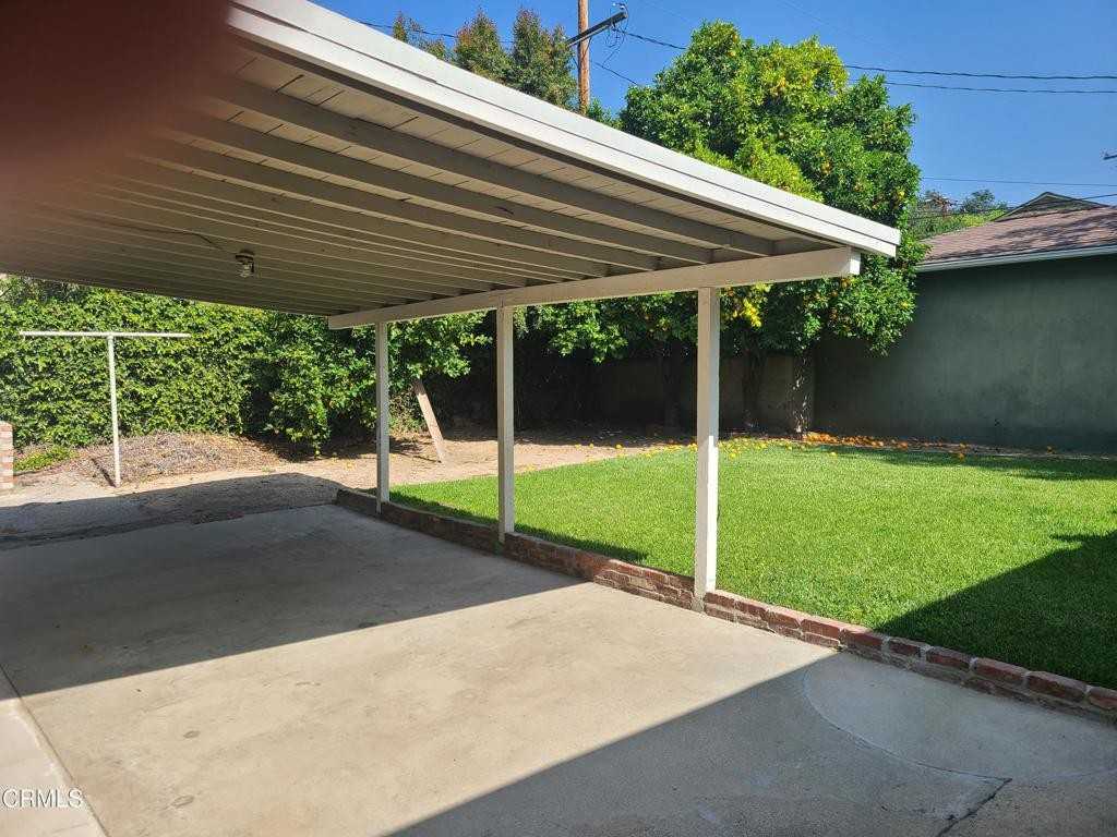 4913 Revlon Dr - Photo 6 of 15
