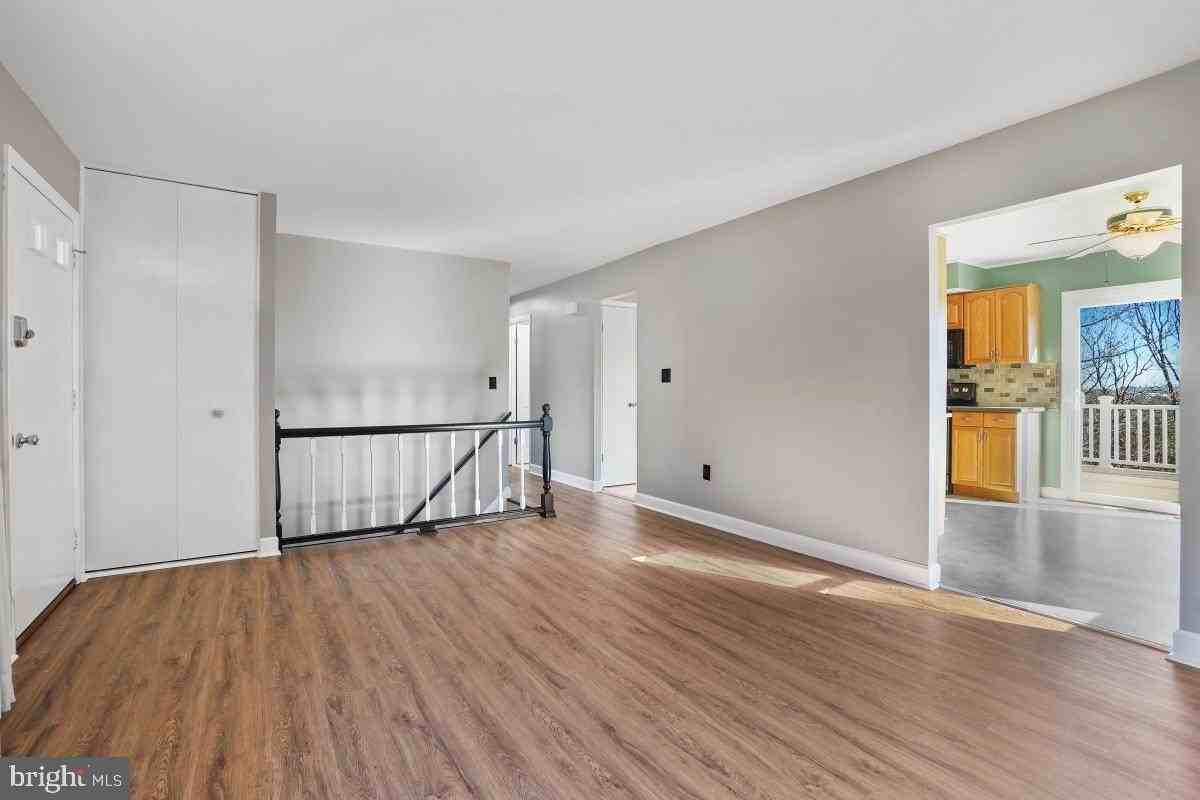 12316 Fountain Dr - Photo 6 of 45