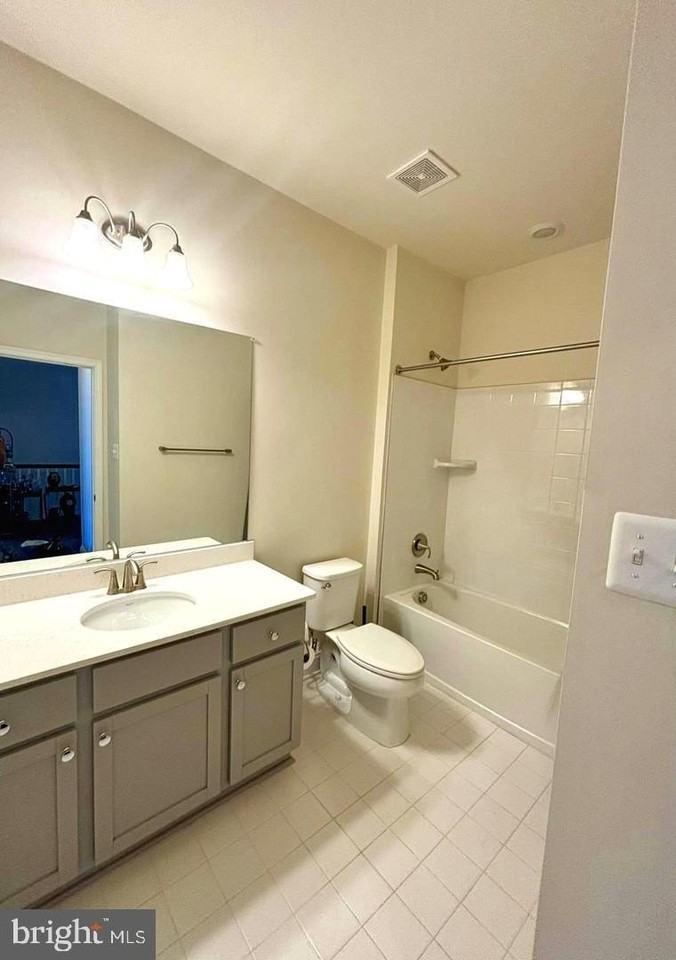16380 Fife Way - Photo 5 of 22