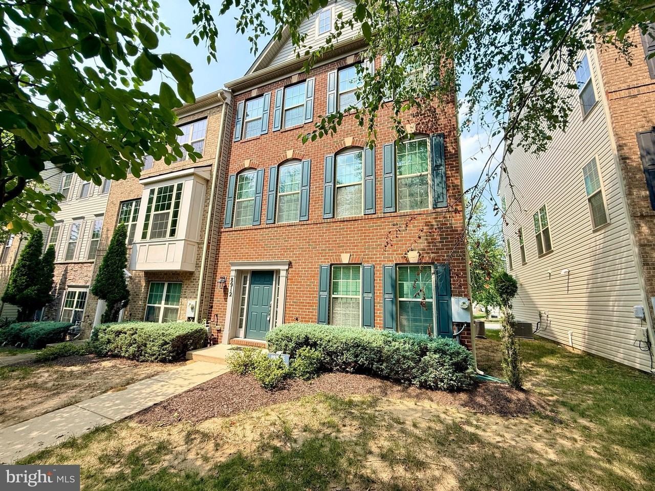 8912 Tower Pl - Photo 2 of 45
