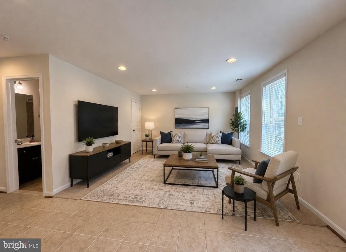 8912 Tower Pl - Photo 5 of 45