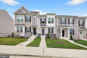 featured image of 1017 Flester Ln