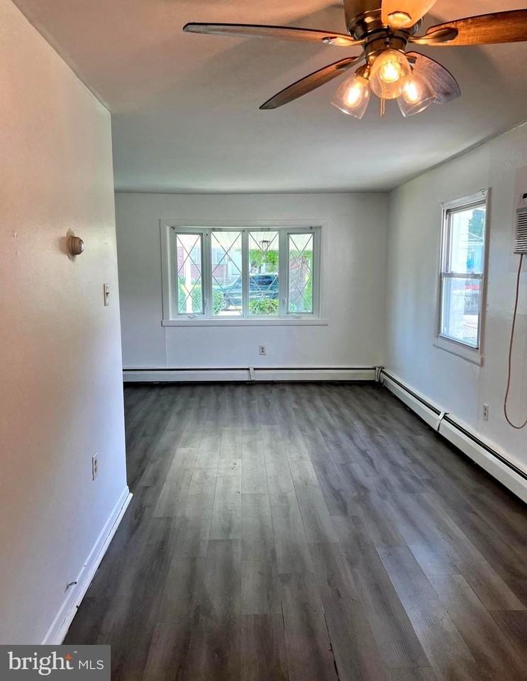 5619 Mitchell Rd - Photo 6 of 25