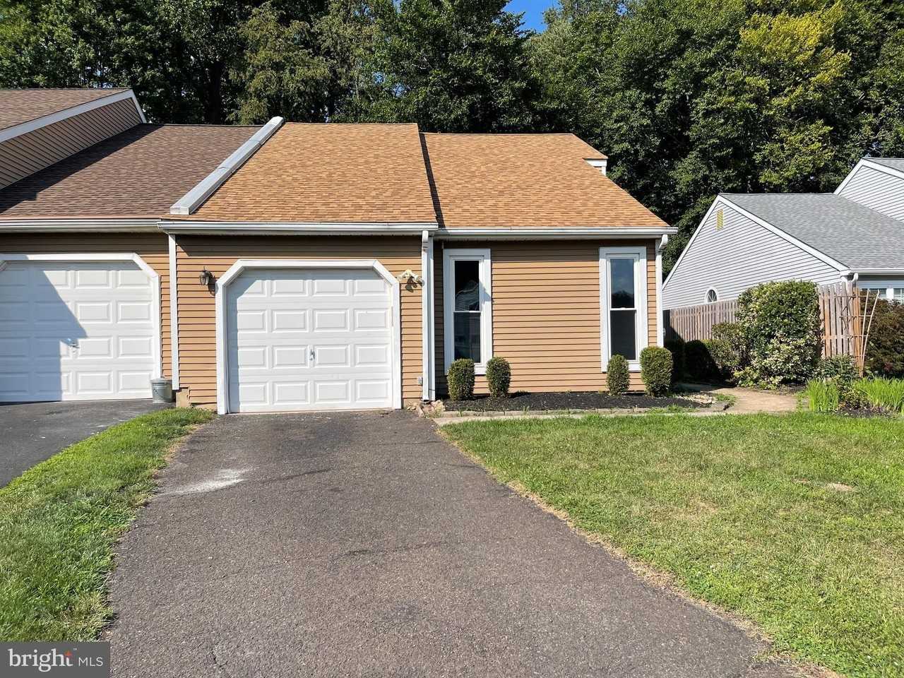 294 Woods Edge Pl - Photo 2 of 30