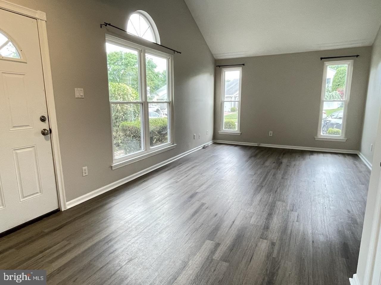 294 Woods Edge Pl - Photo 4 of 30
