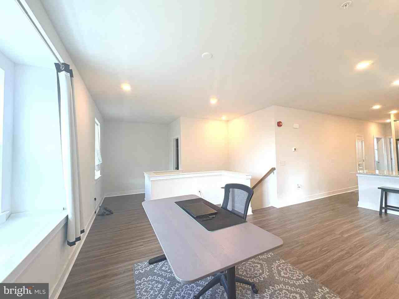 135 Annapolis St - Photo 6 of 16