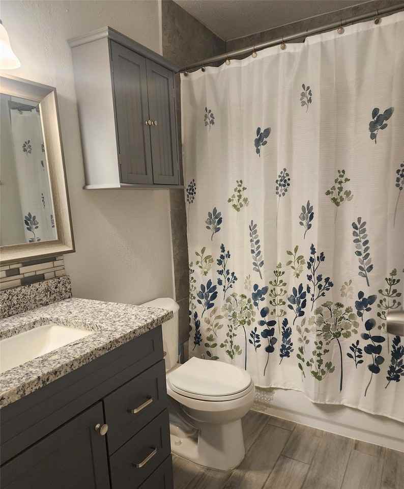 13151 Walden Rd - Photo 3 of 7