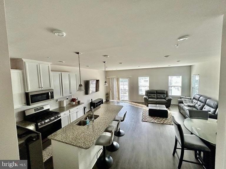 210 Chase Dr - Photo 6 of 23