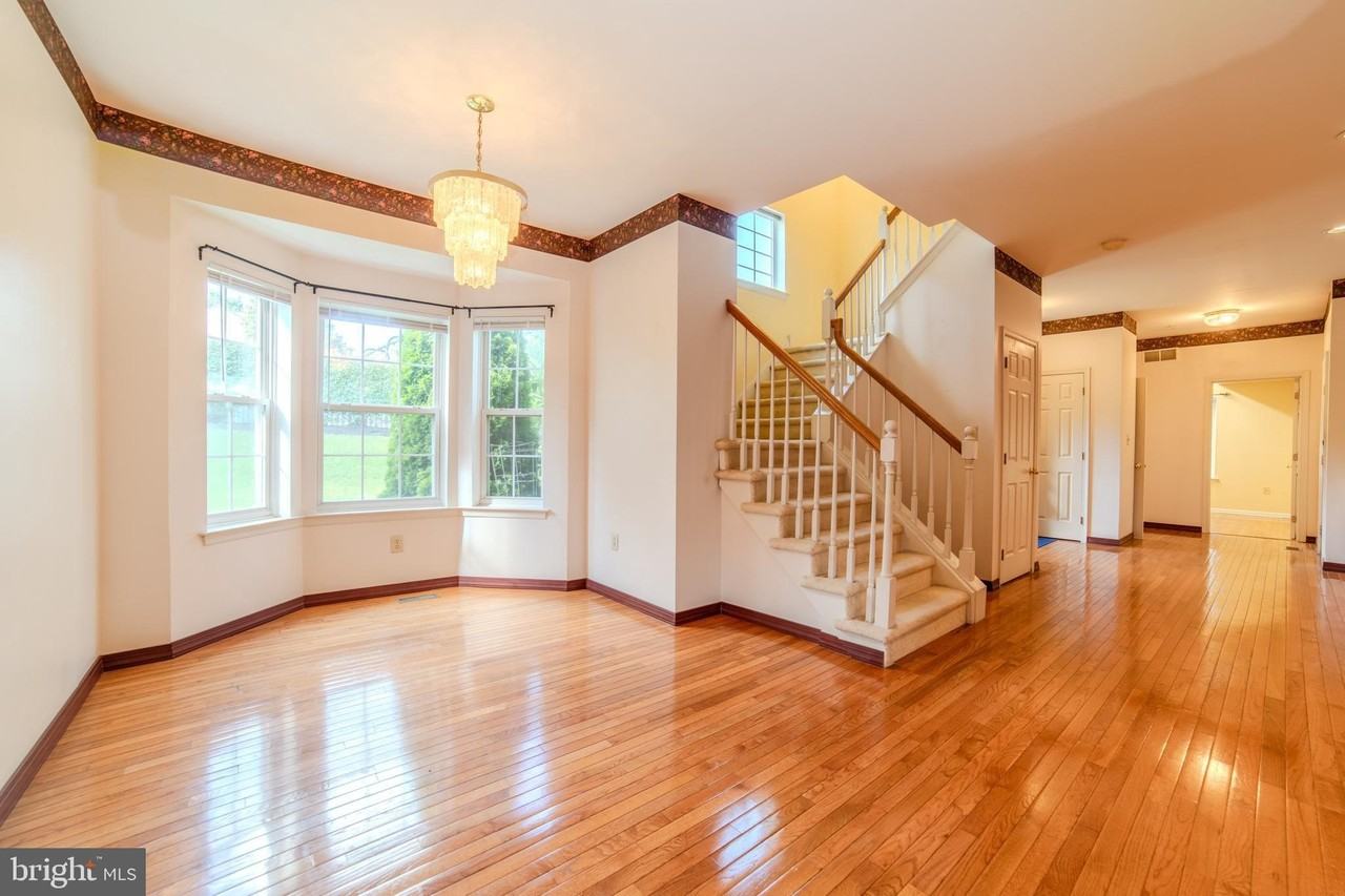 651 Fawn Cir - Photo 4 of 27