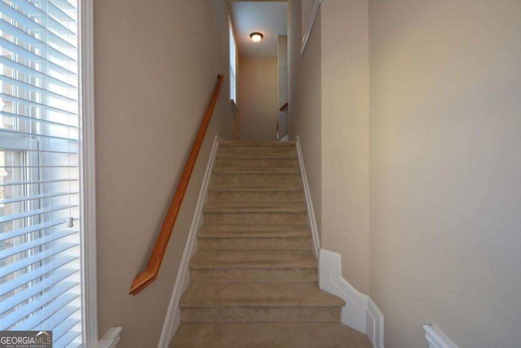 6135 Indian Wood Cir Se - Photo 5 of 28