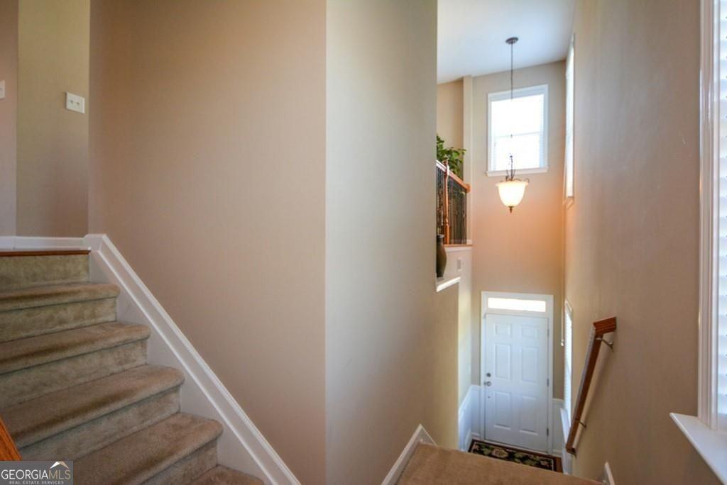6135 Indian Wood Cir Se - Photo 6 of 28