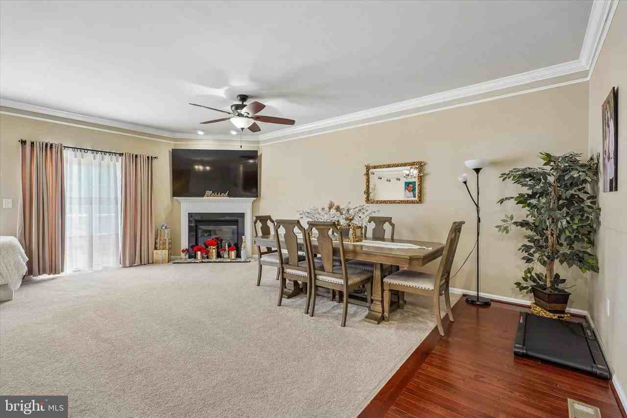 390 Auburn Ct - Photo 6 of 25