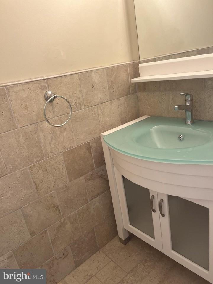 2407 Noras Ct #2407 - Photo 7 of 17