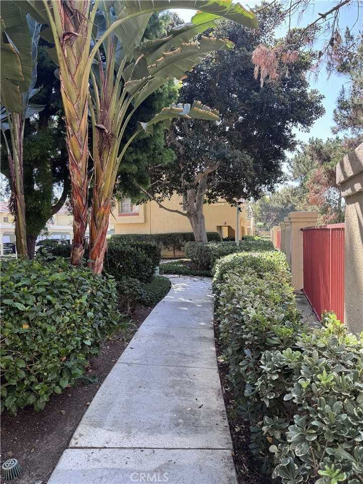 68 Costero Aisle - Photo 2 of 12