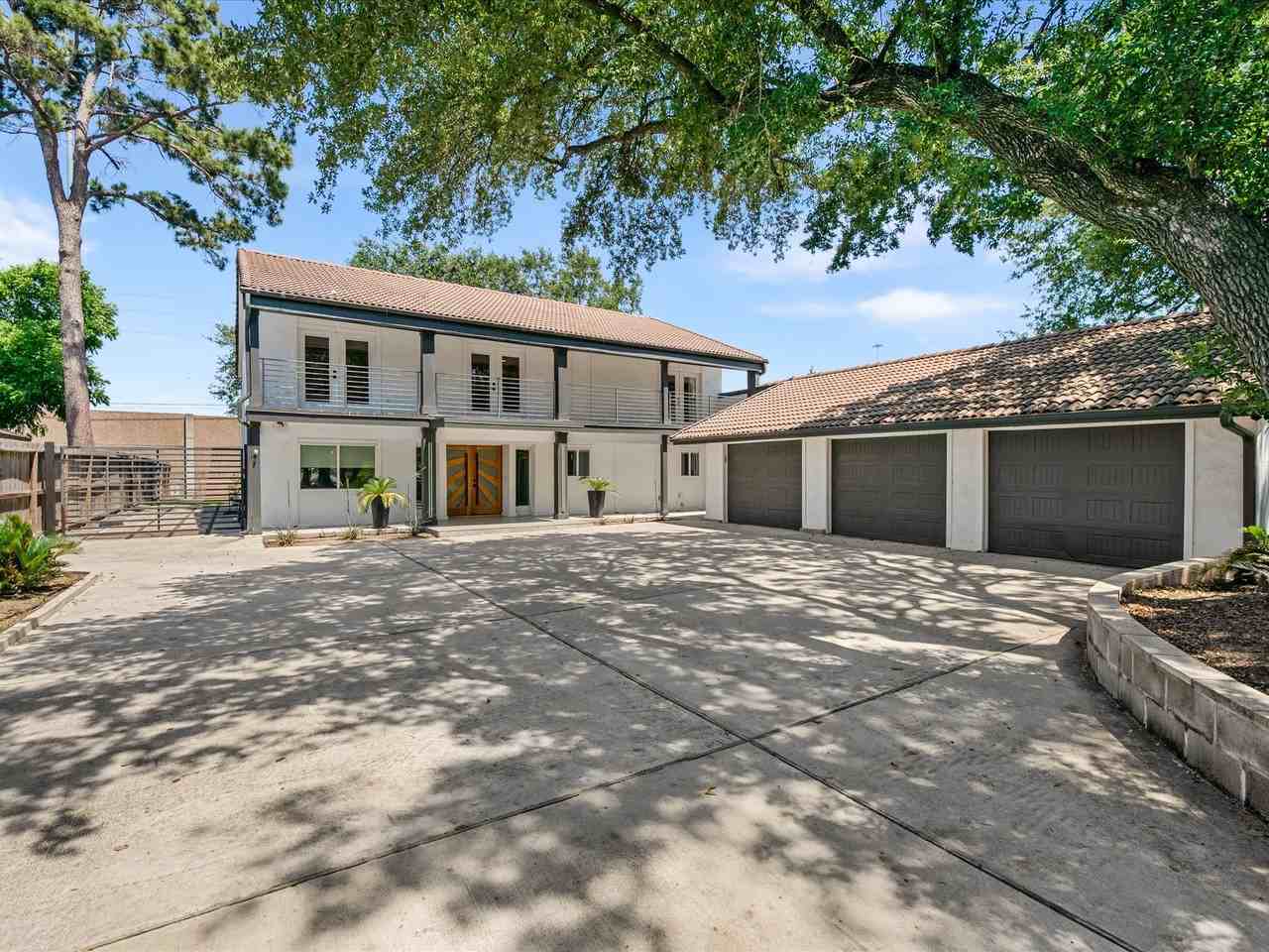 8202 Argentina St - Photo 3 of 45