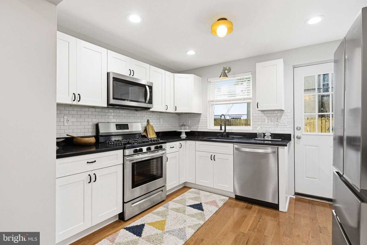 513 Wilder St - Photo 7 of 28