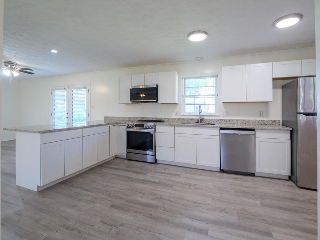 908 Habersham Rd - Photo 4 of 32