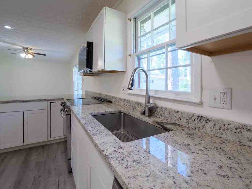 908 Habersham Rd - Photo 5 of 32