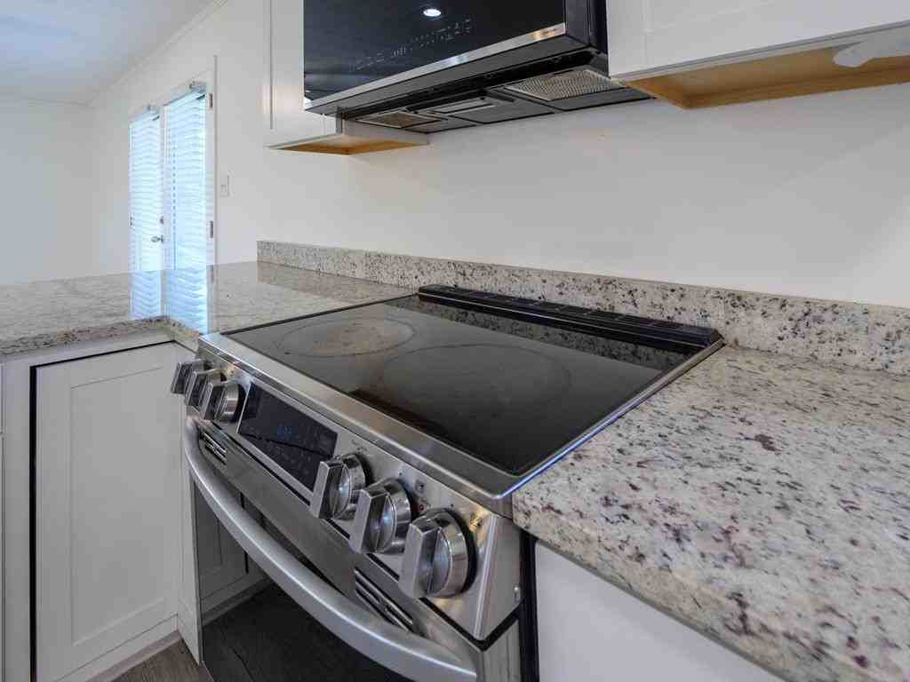 908 Habersham Rd - Photo 6 of 32
