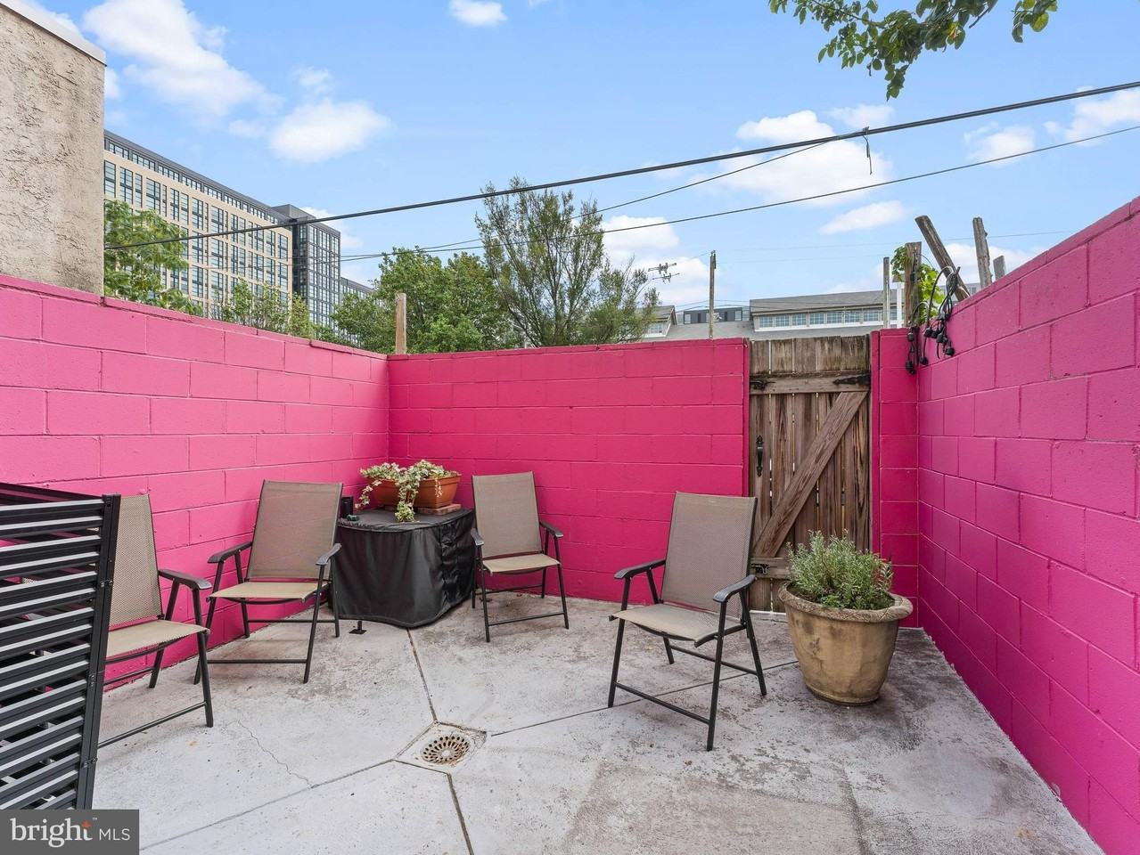 1422 Montrose St - Photo 7 of 18