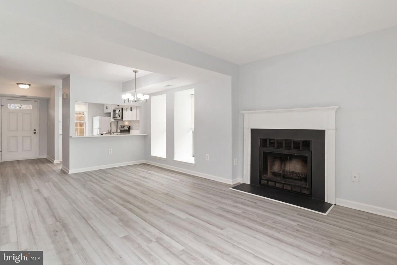 2403 S Walter Reed Dr - Photo 2 of 23