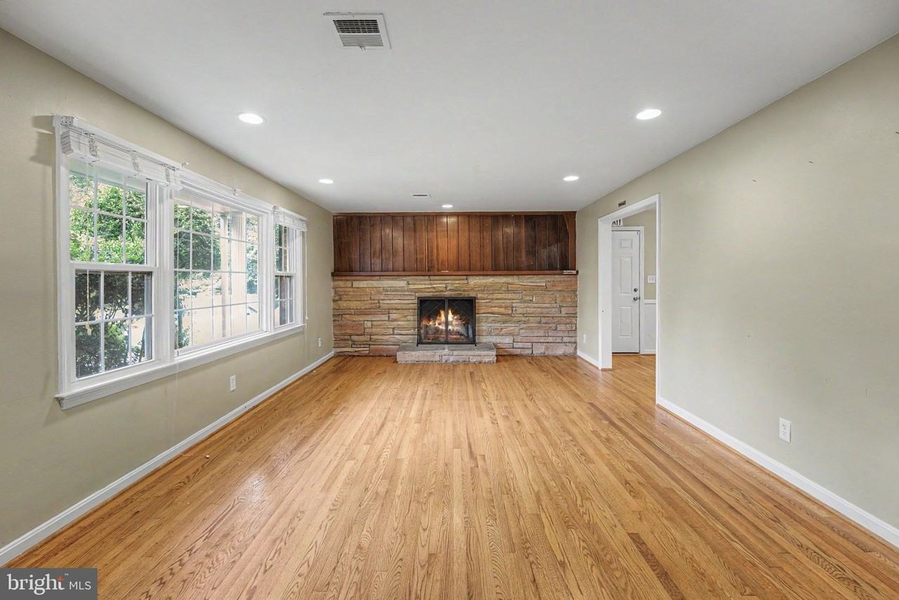 10708 Norman Ave - Photo 2 of 29