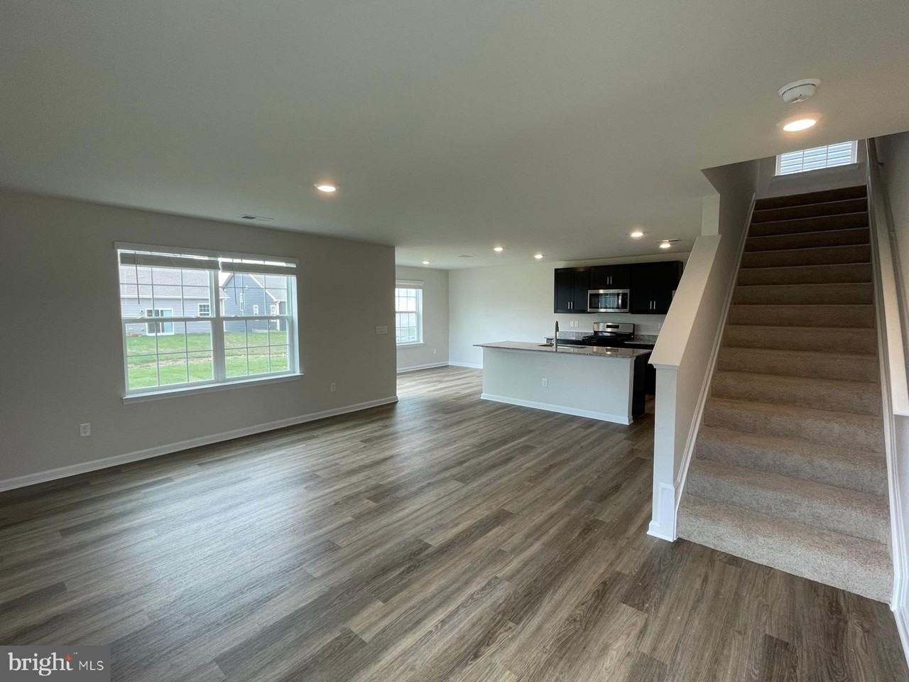 182 Hamstead Dr - Photo 3 of 12
