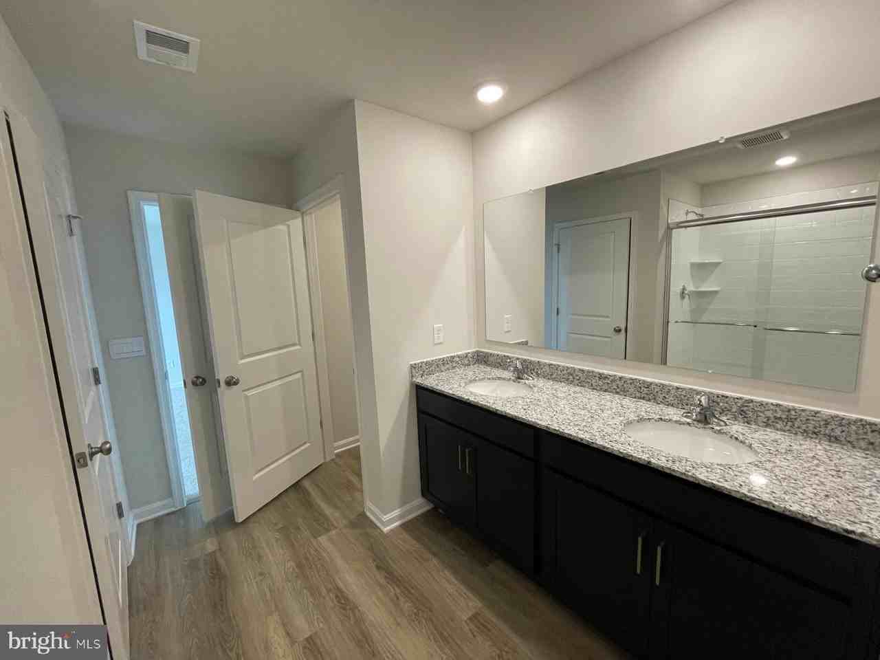 182 Hamstead Dr - Photo 4 of 12