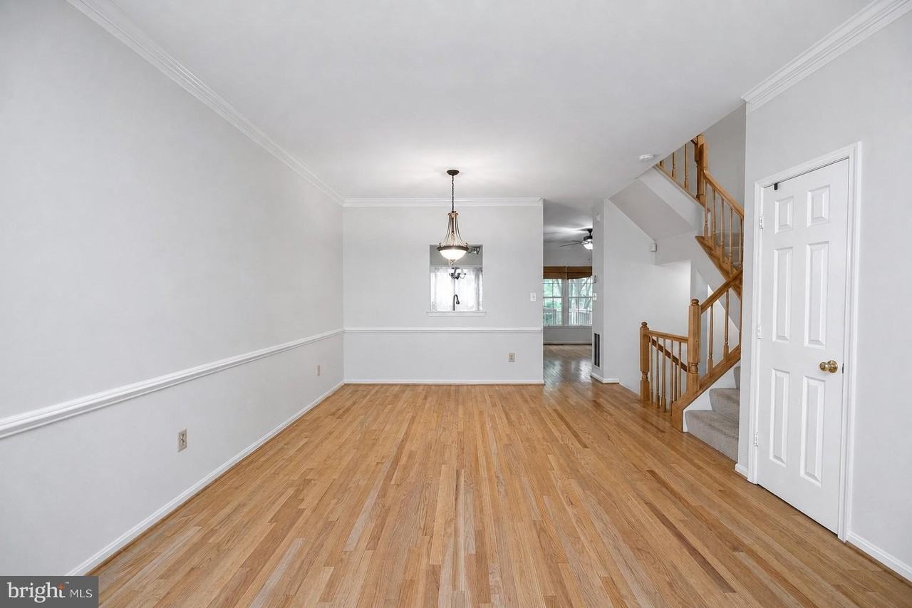 3940 Kathryn Jean Ct - Photo 5 of 46