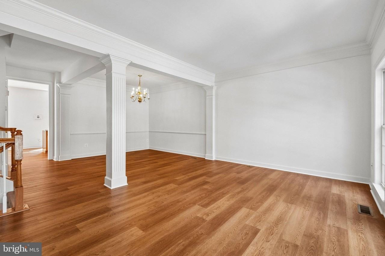 8082 Samuel Wallis St - Photo 3 of 18