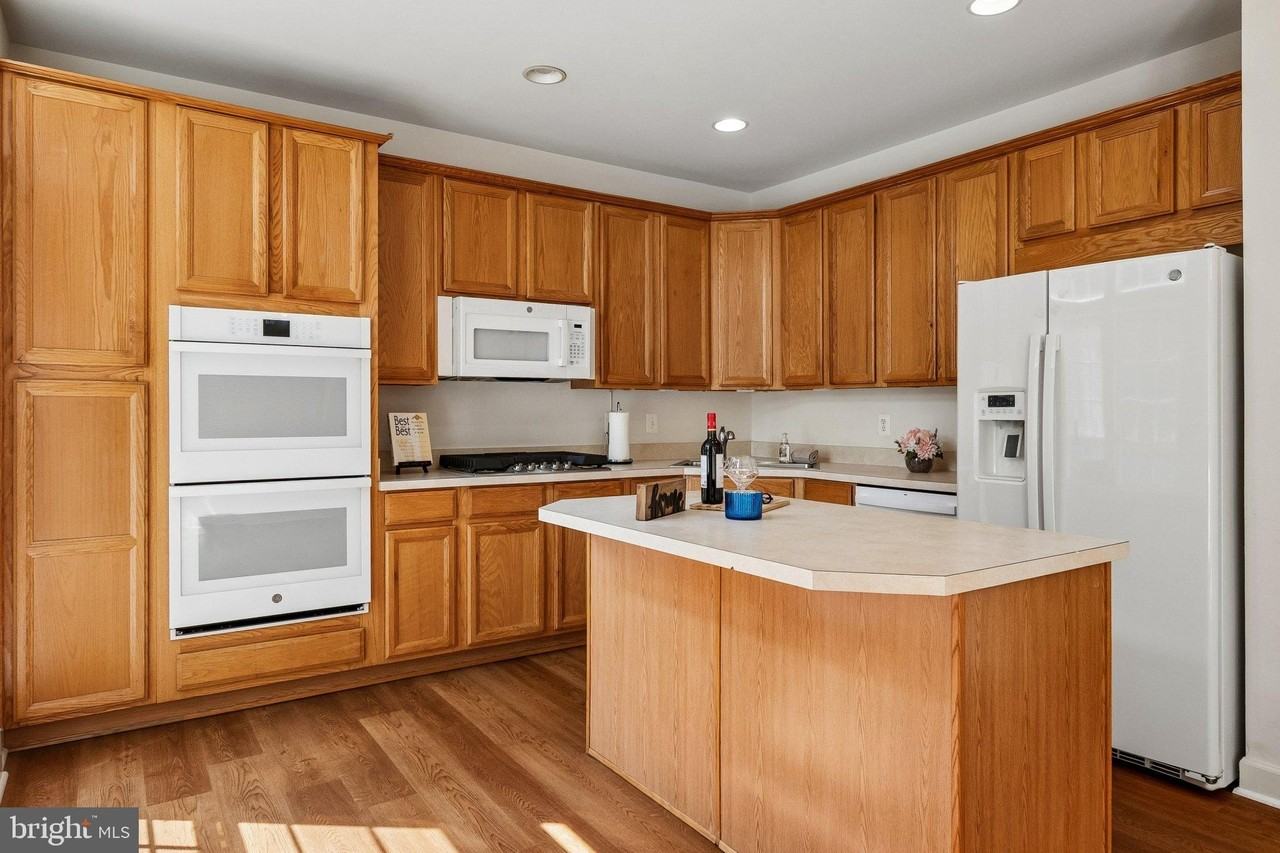 8082 Samuel Wallis St - Photo 7 of 18