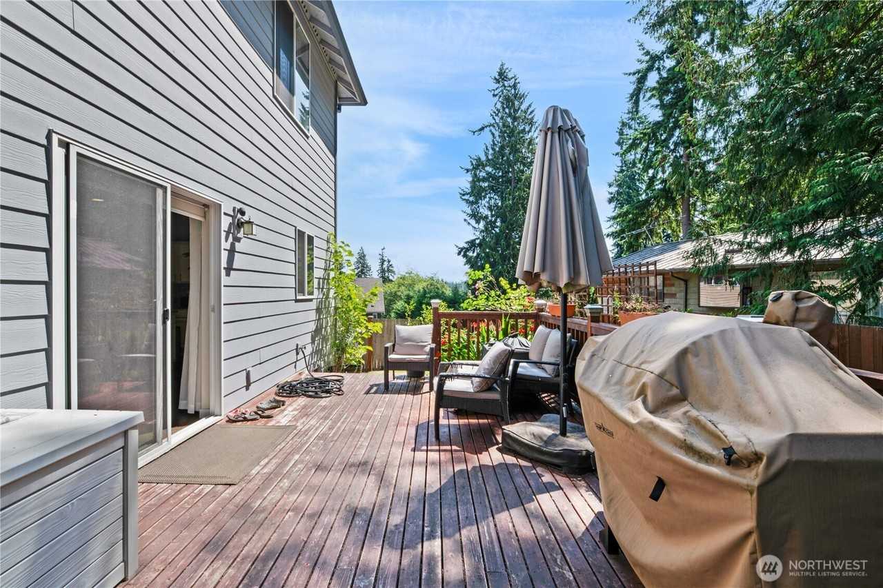 124 147th Pl Se - Photo 4 of 32