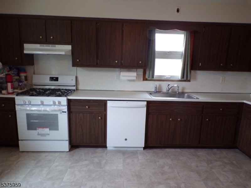 22 John St ##1 - Photo 7 of 17