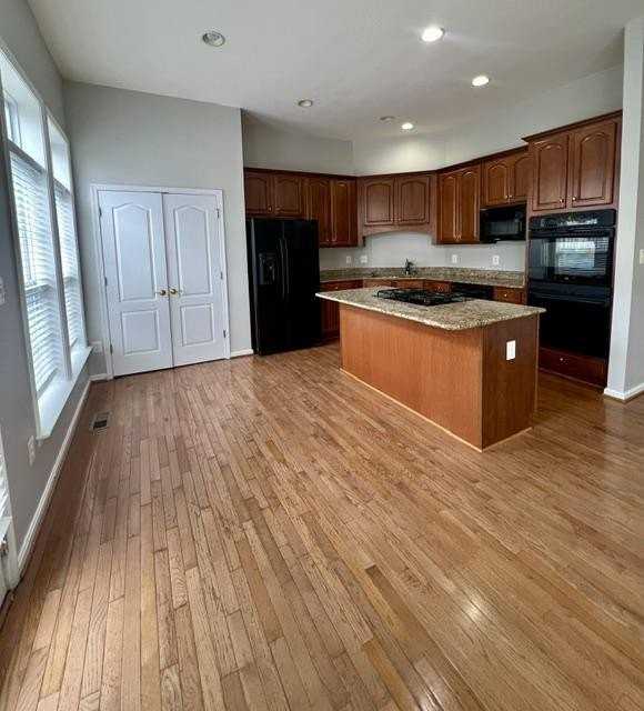 25130 Cutgrass Ter - Photo 7 of 33