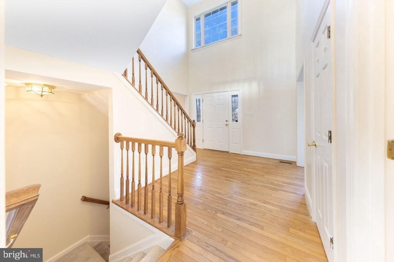 36767 Pelham Ct - Photo 2 of 38