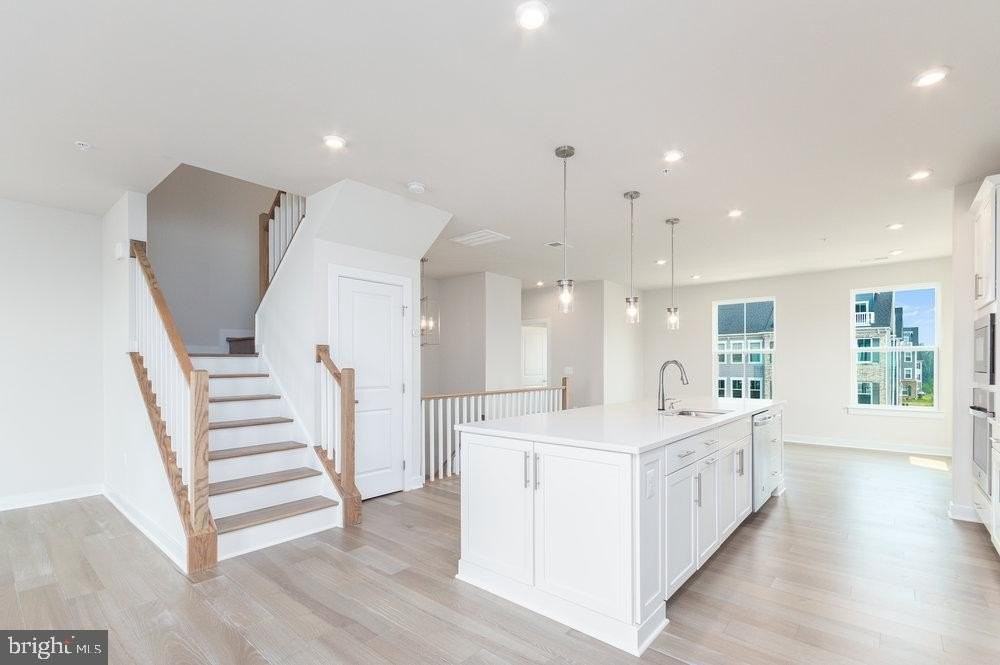 1687 Dunnington Pl - Photo 6 of 27