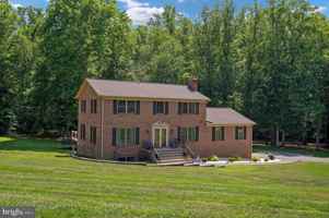 featured image of 6 Roseville Ct
