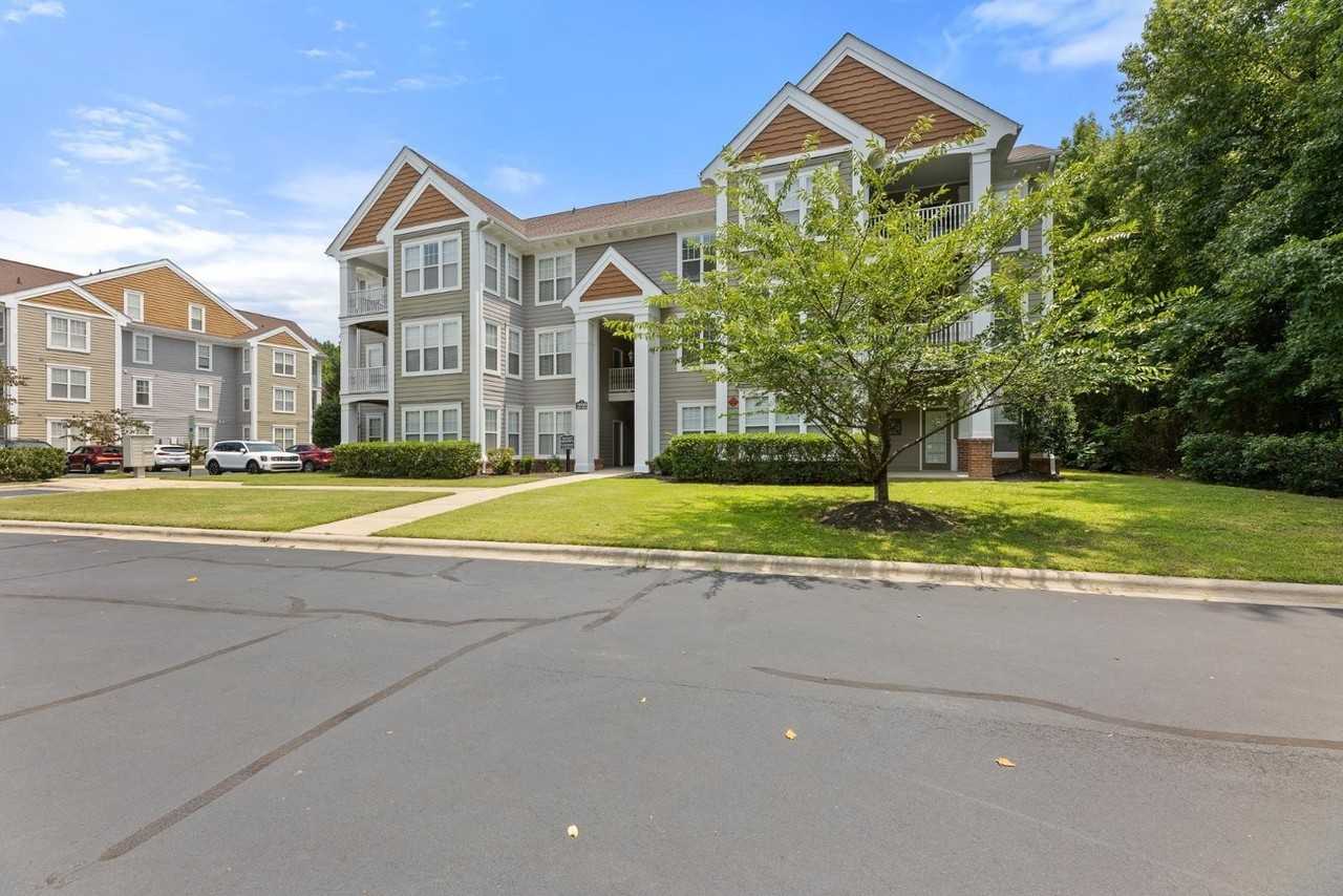 1922 Parkside Village Dr #1922 - Photo 4 of 29
