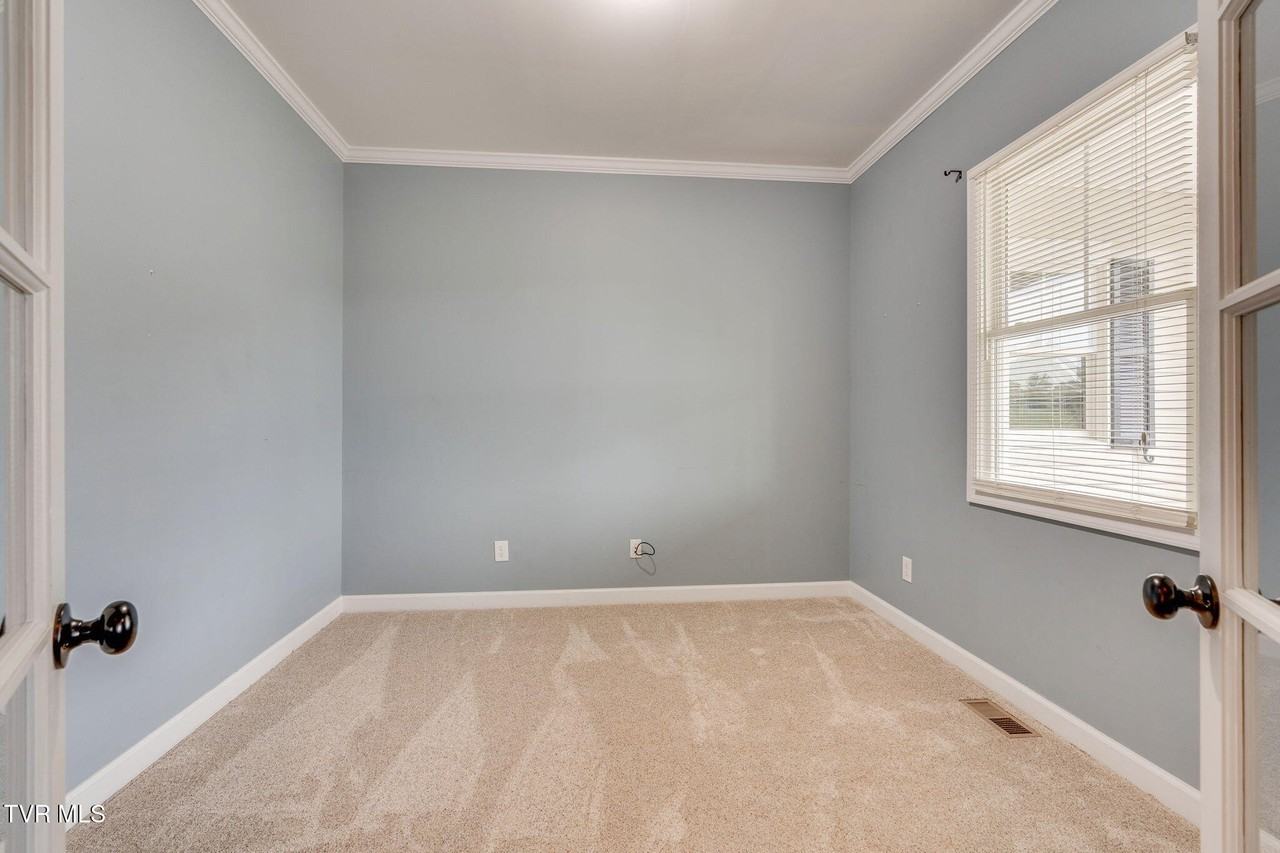 707 Victoria Lee Way - Photo 5 of 36