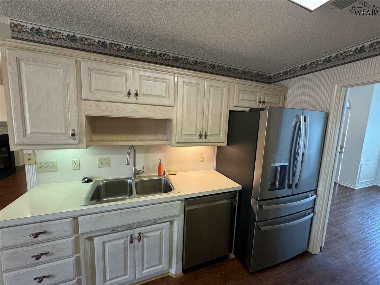 4845 Shenandoah Dr - Photo 5 of 16