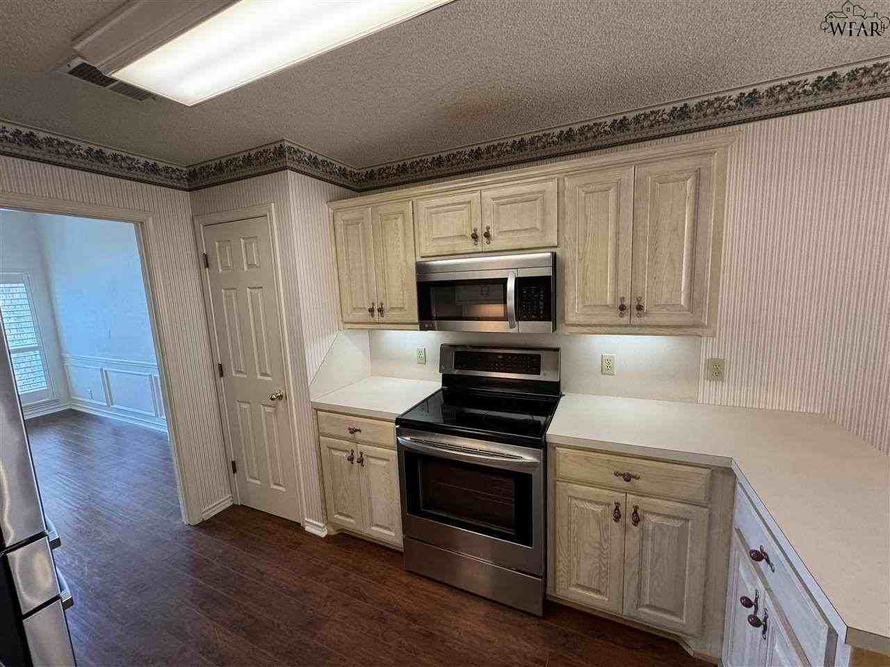 4845 Shenandoah Dr - Photo 6 of 16