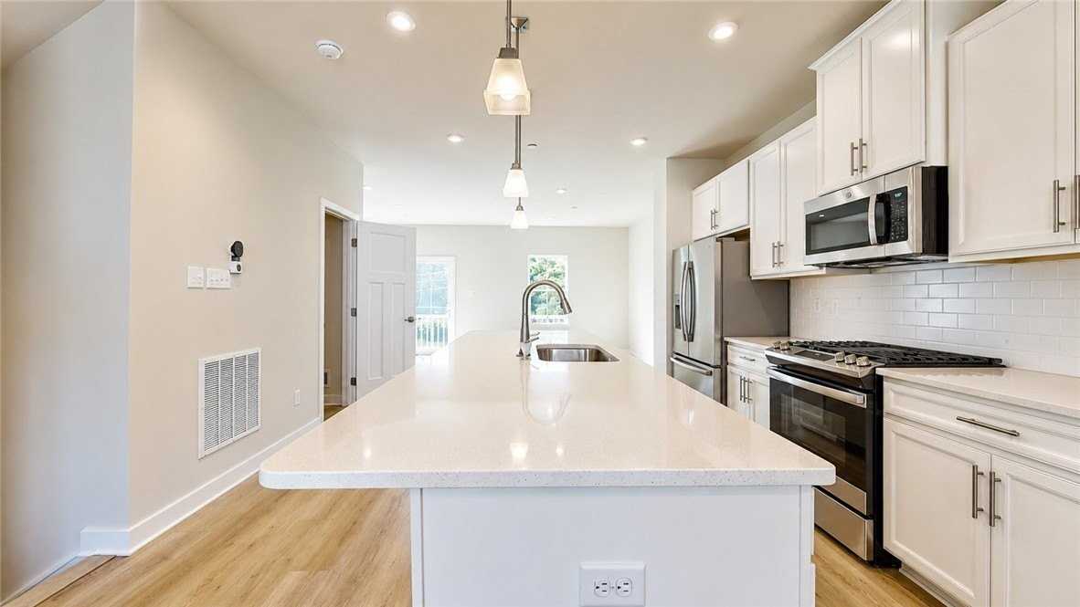 6804 Sycamore Way - Photo 4 of 44