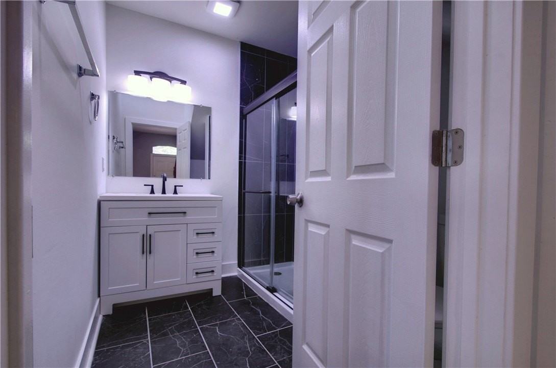 1327 Reddour St - Photo 6 of 27