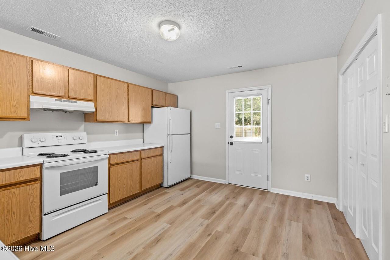 1095 W Pueblo Dr - Photo 6 of 17