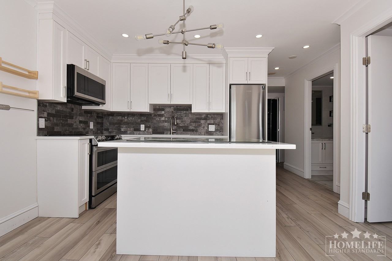 10777 University Dr - Photo 6 of 18