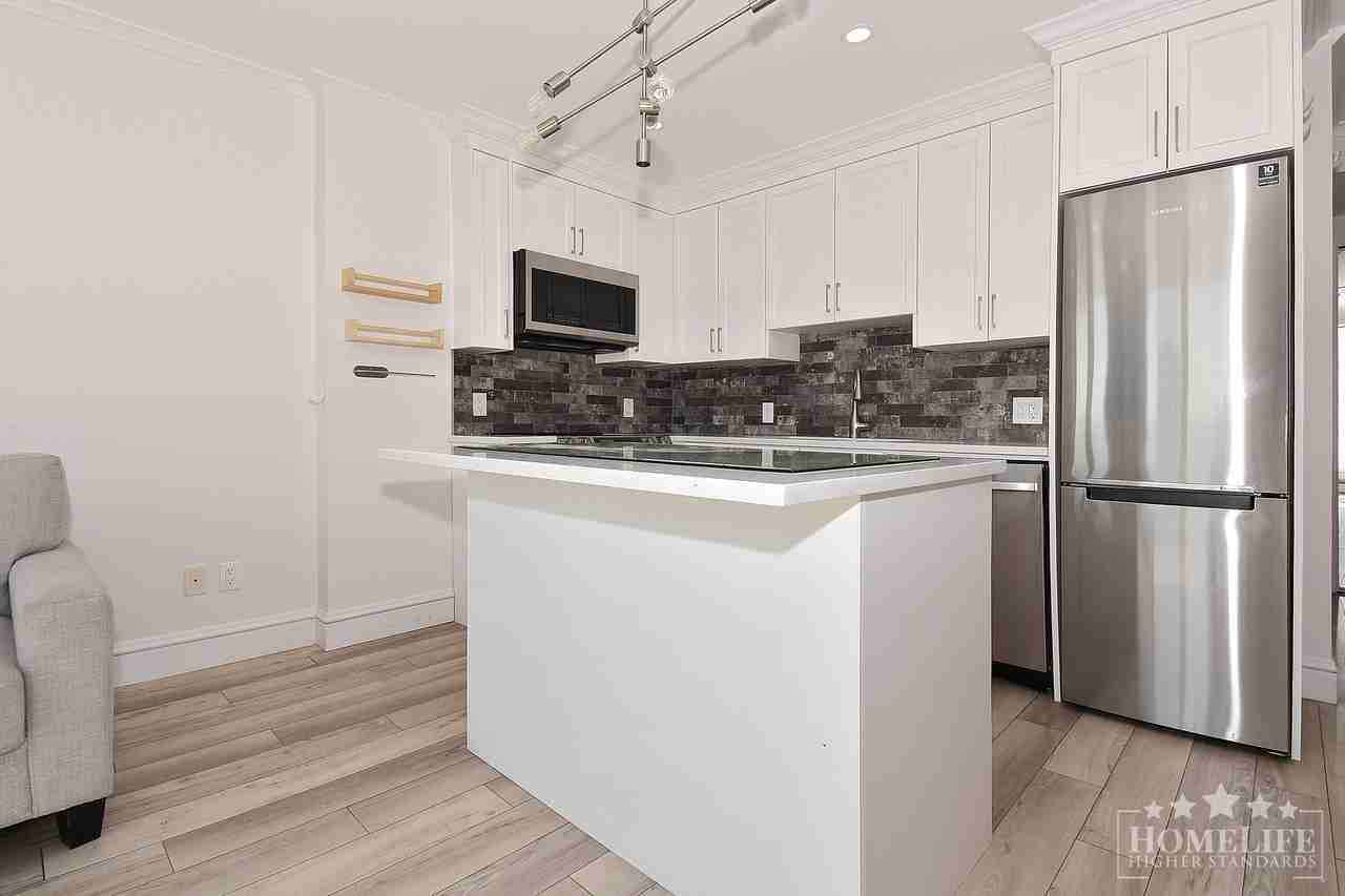10777 University Dr - Photo 7 of 18